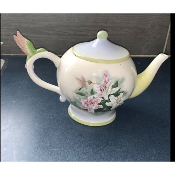 Vintage Floral Teapot & Cup Set With Hummingbird - Picture 5 of 12